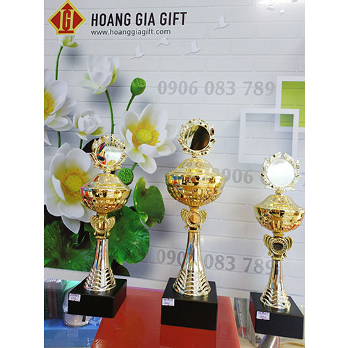 Cúp kim loại HG1002abc(3)