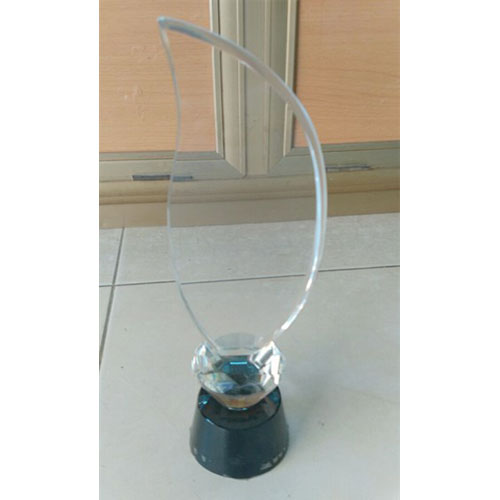 Cúp phale lá lúa đế đen