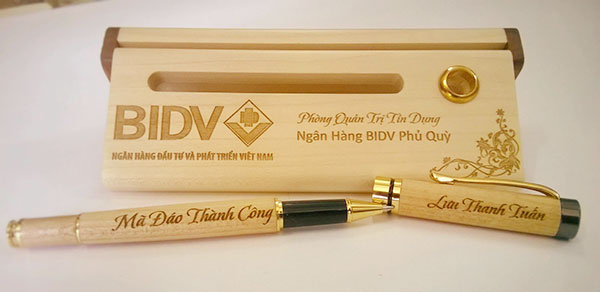 Khắc bút quà tặng tại Hải Phòng giá rẻ