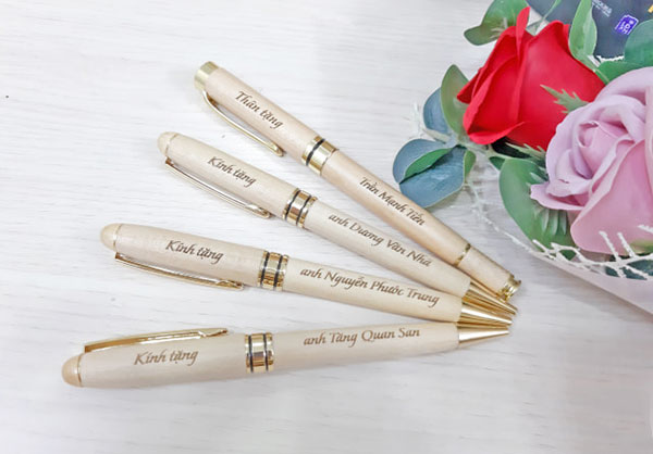 Khắc bút tại Hải Phòng