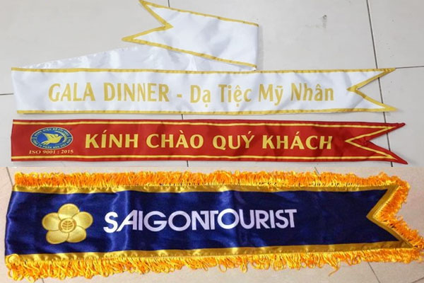 In băng đeo chéo tại Hải Phòng