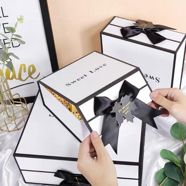 Chọn quà tặng chia tay cho nhân viên nghỉ việc