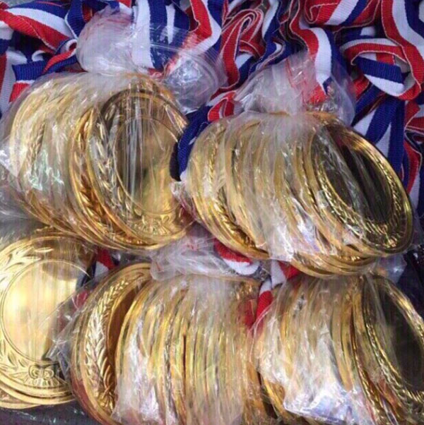 nhận làm huy chương theo yêu cầu tại hải phòng