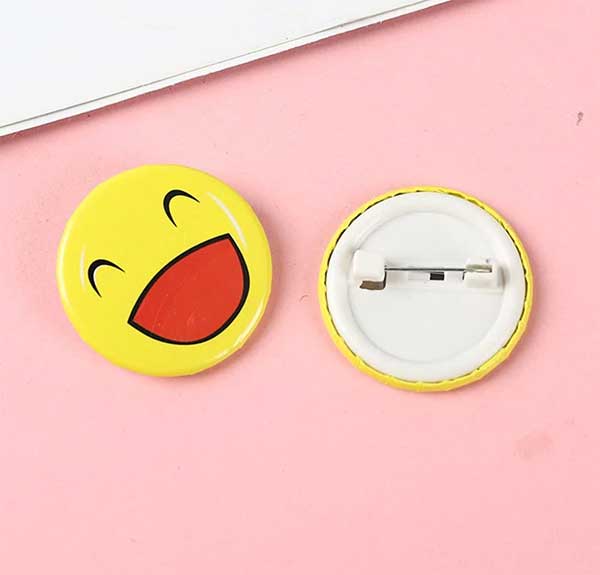 ưu và nhược điểm của các loại huy hiệu cài áo