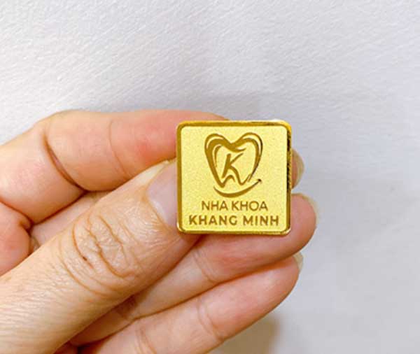 lợi ích dùng huy hiệu trong kinh doanh là gì