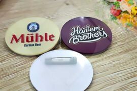 những lợi ích dùng huy hiệu trong kinh doanh