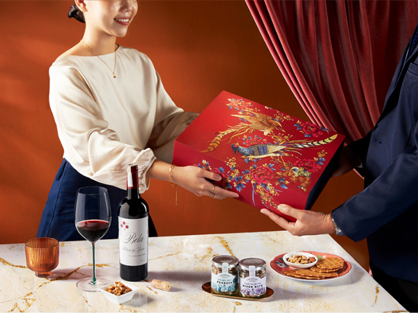 Lưu ý quan trọng khi tặng quà đối tác