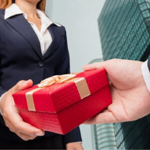 Một số lưu ý khi tặng quà đối tác